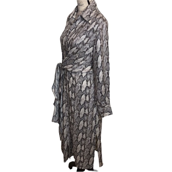 Olivaceous Snake Print Waist Tie  Button Down Shirt Dress NEW - Picture 3 of 4